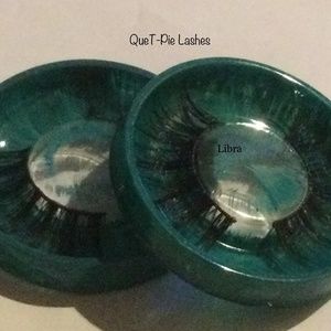 Que T Pie Lashes (Libra)